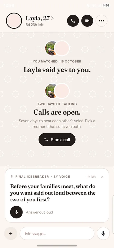 The Wudd app: calls are open, she picks a moment for the call